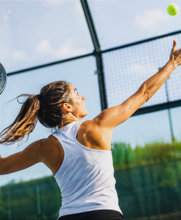 joueuse padel vibora action
